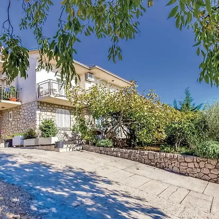 3 Bedroom Lovely In * Novi Vinodolski