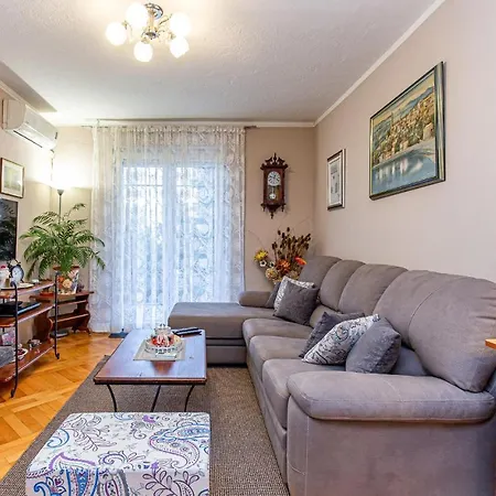 3 Bedroom Lovely In * Novi Vinodolski