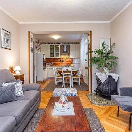 Cozy In With Wifi Apartman